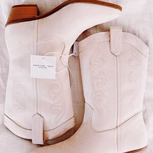 American Eagle Outfitters Women's Tan Heeled Boots